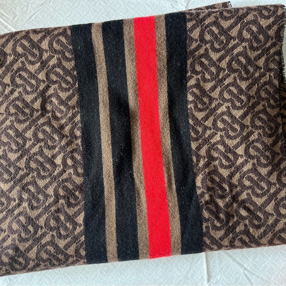 New with tags Burberry wool TB monogram scarf